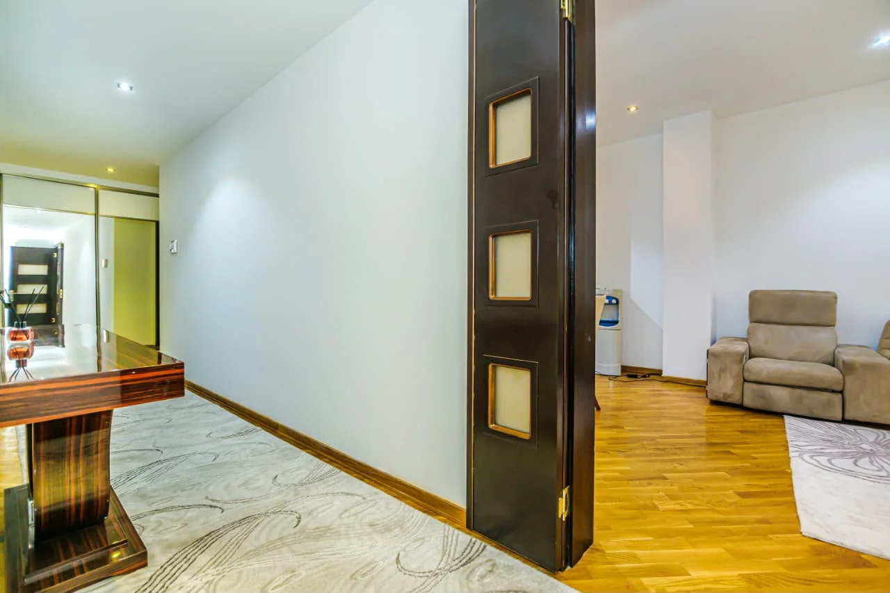 Kirayə 3 otaqlı Mənzil 102 m² Nəsimi r. – şəkil 16