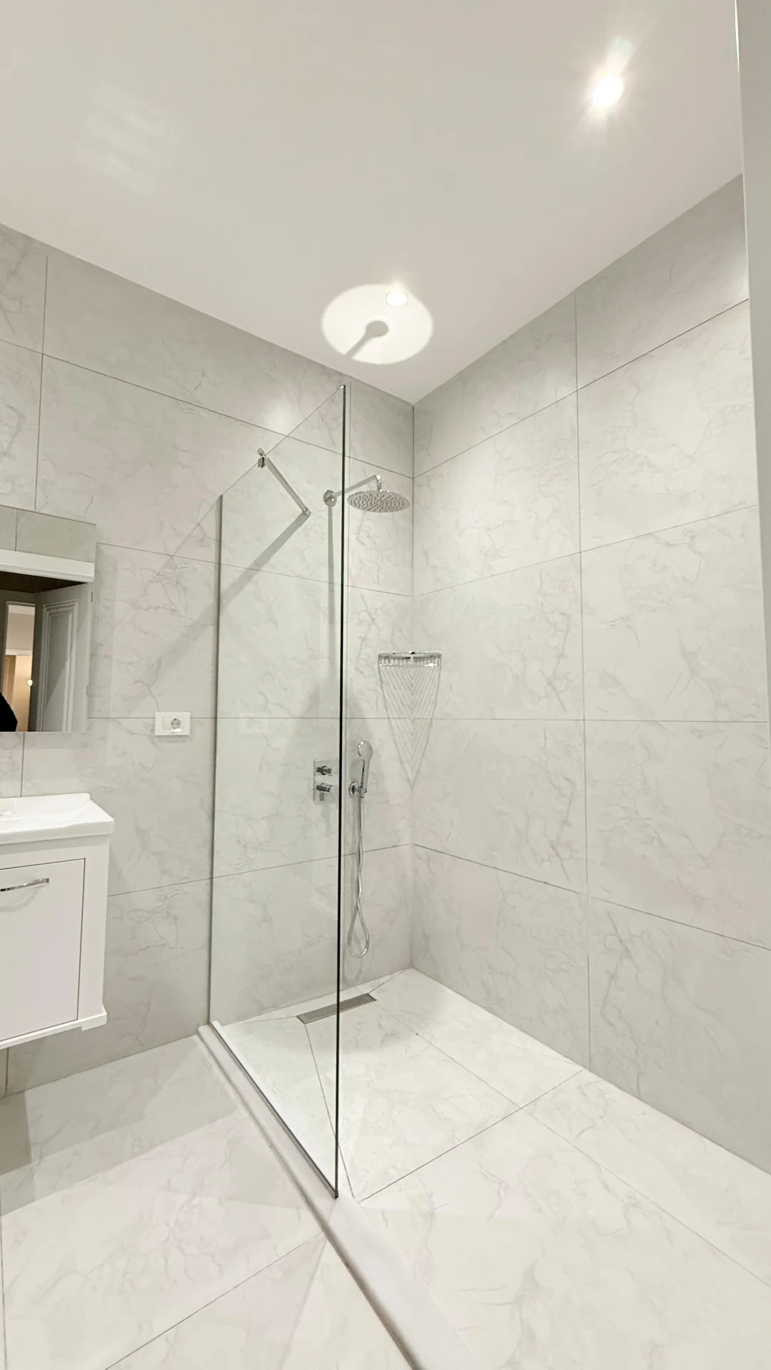Kirayə 2 otaqlı Mənzil 105 m² Nəsimi r. 8 Noyabr m. – şəkil 12
