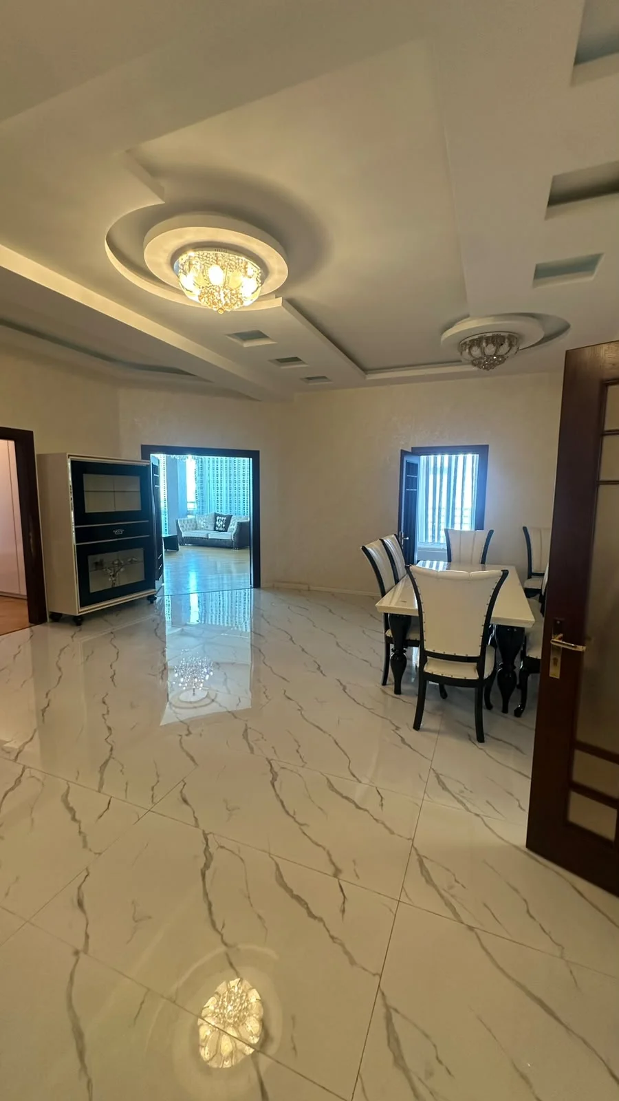 Kiralık 4 odalı Daire 240 m² Nəsimi ilçesi 28 May metro – şəkil 4