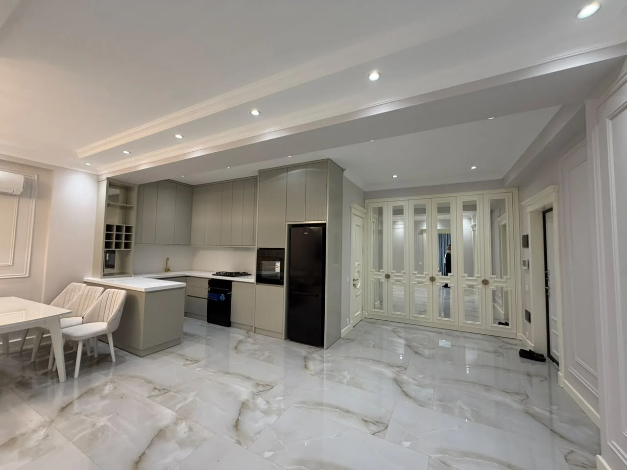 Kirayə 3 otaqlı Mənzil 115 m² Nəsimi r.