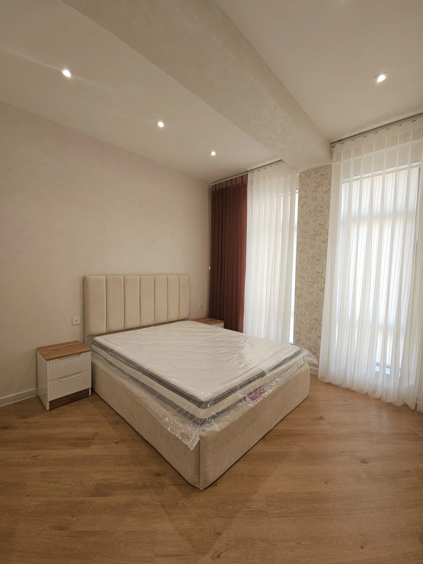 Satılır 3 otaqlı Mənzil 125 m² Səbail r. Badamdar q. – şəkil 3