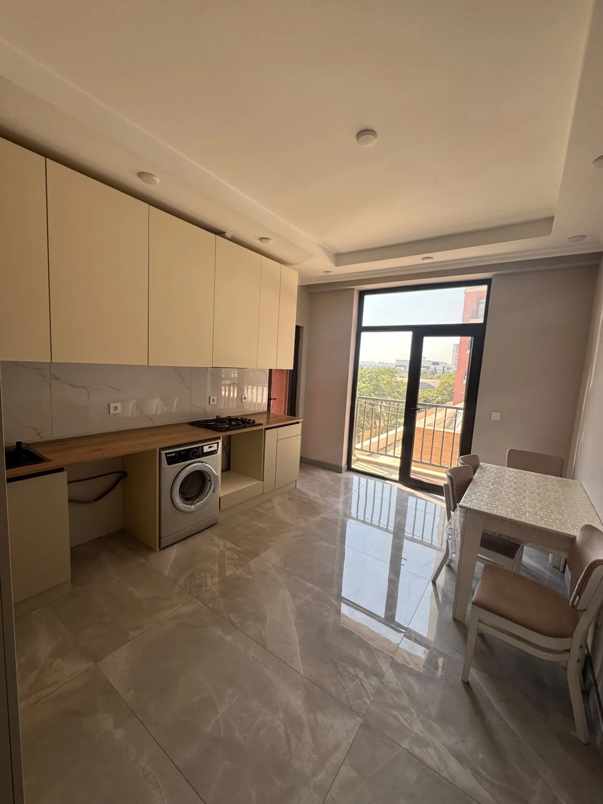 Kirayə 2 otaqlı Mənzil 85 m² Binəqədi r.