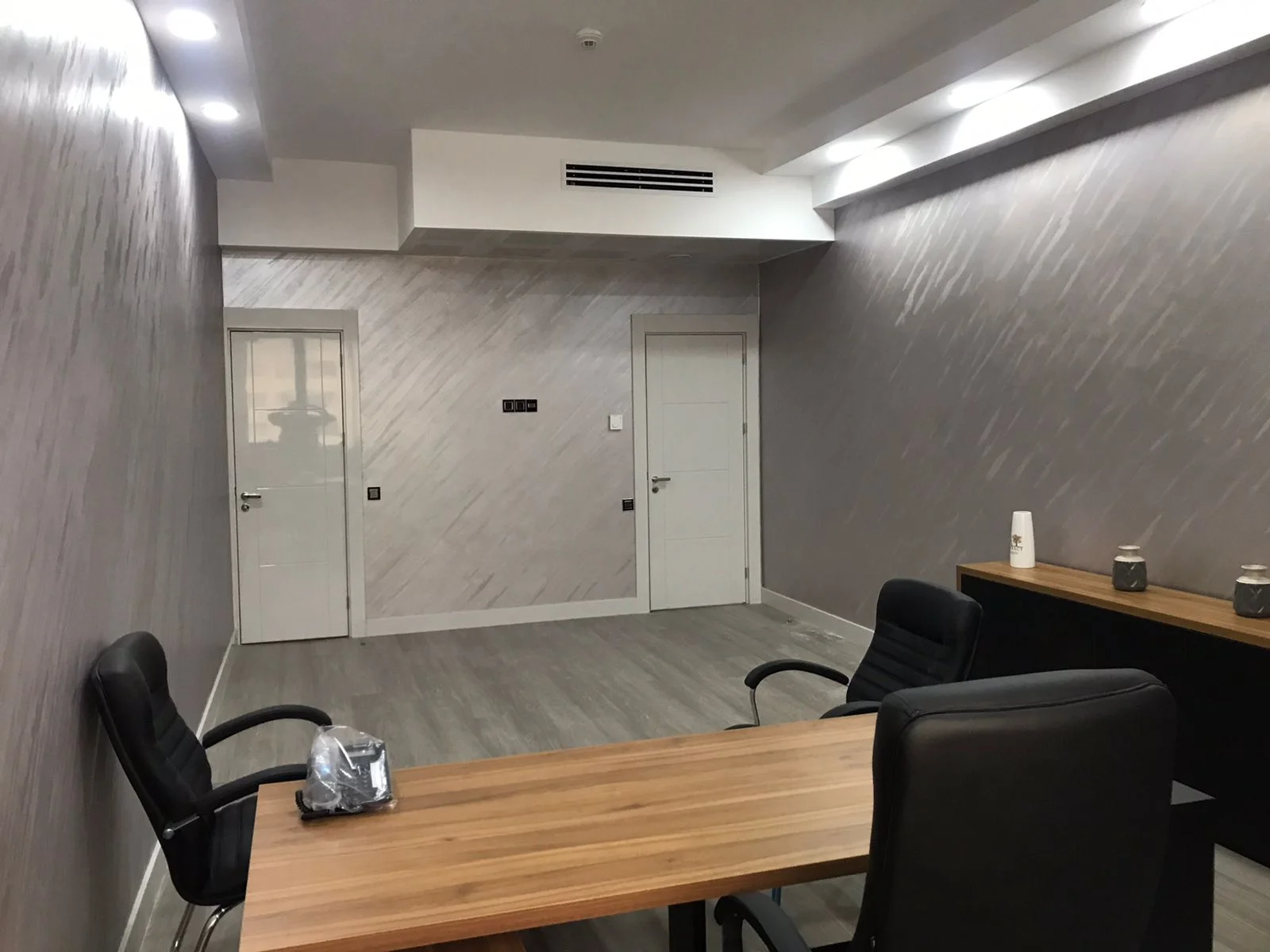 Kirayə 5 otaqlı Ofis 250 m² Nərimanov r.