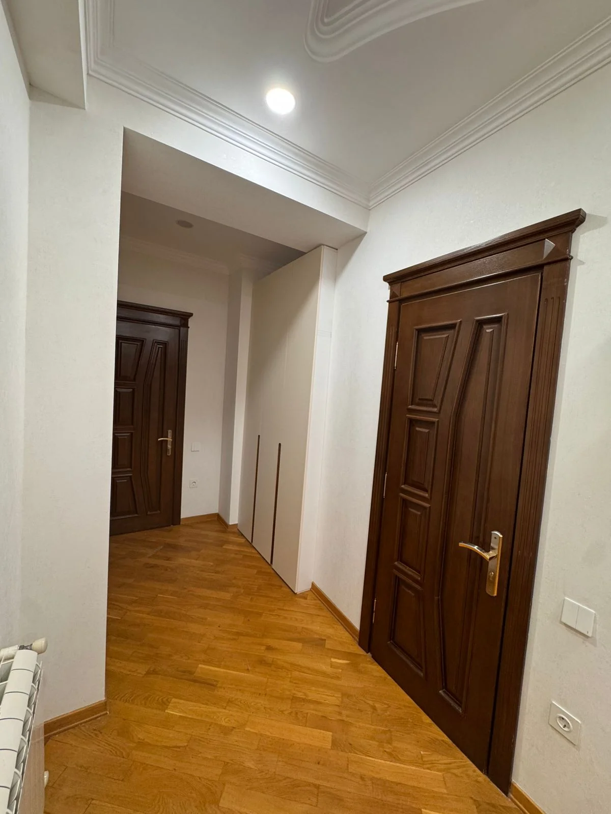 Kirayə 2 otaqlı Mənzil 85 m² Xətai r.