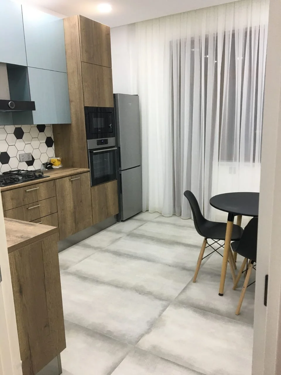 Kirayə 2 otaqlı Mənzil 85 m² Nəsimi r.