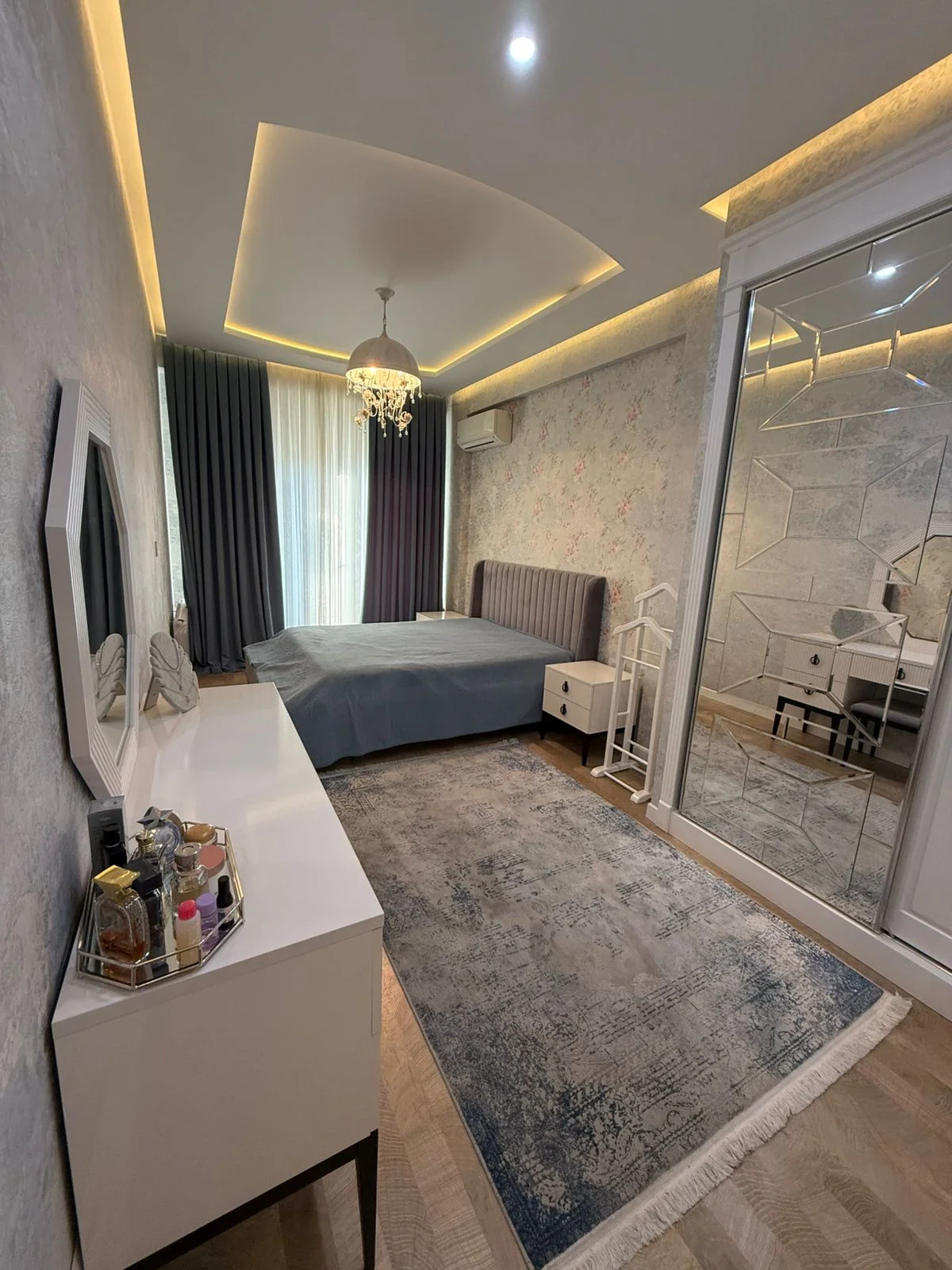 Kirayə 2 otaqlı Mənzil 74 m² Nərimanov r.
