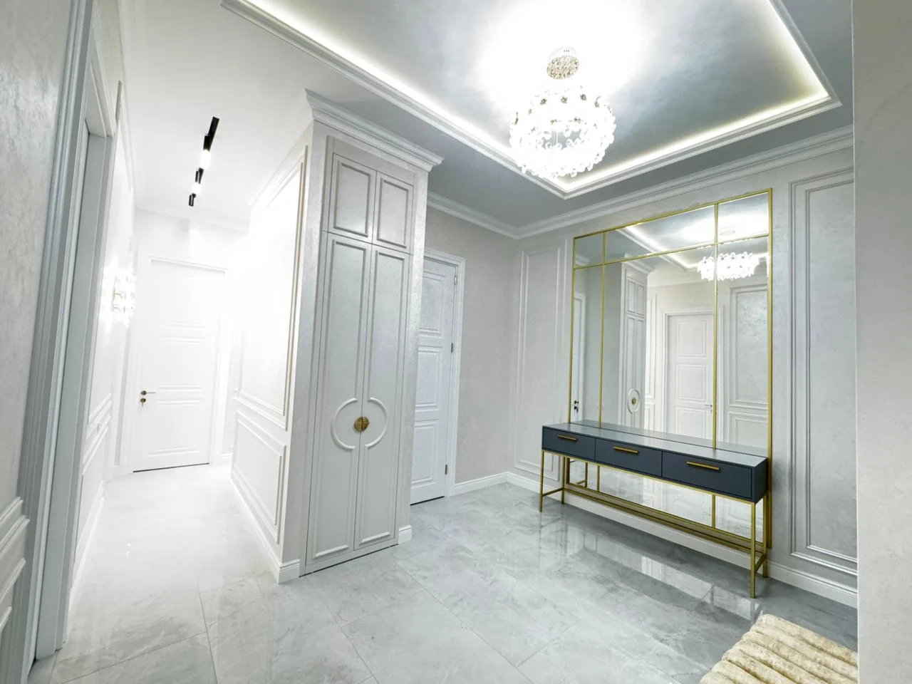 Kirayə 3 otaqlı Mənzil 120 m² Xətai r.