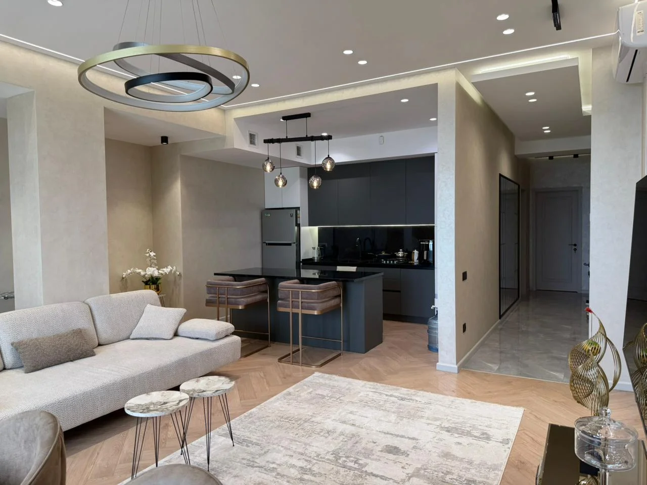 Kirayə 2 otaqlı Mənzil 110 m² Səbail r. İçərişəhər m. – şəkil 10