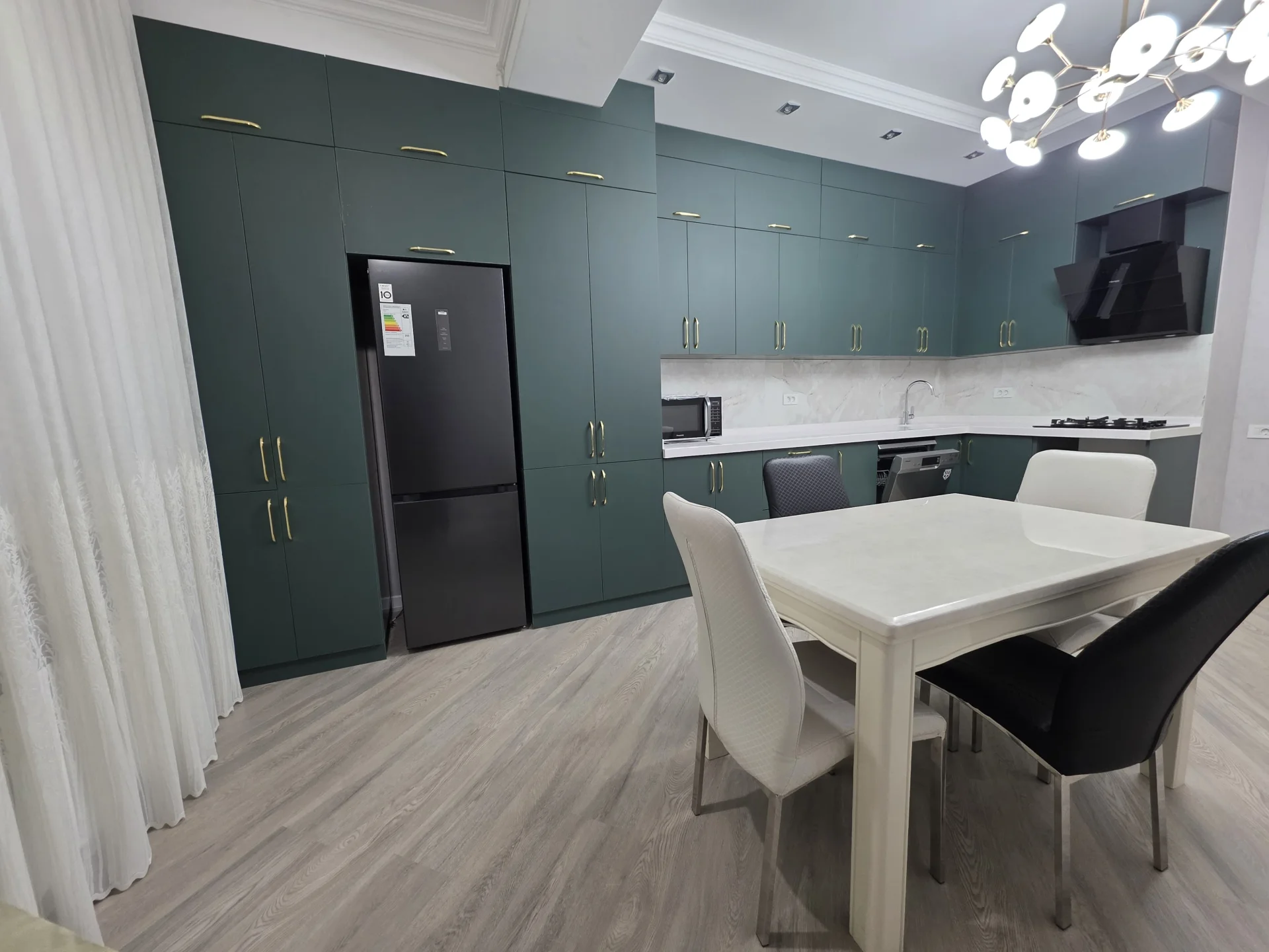 Kirayə 3 otaqlı Mənzil 150 m² Nərimanov r. Gənclik m. – şəkil 9