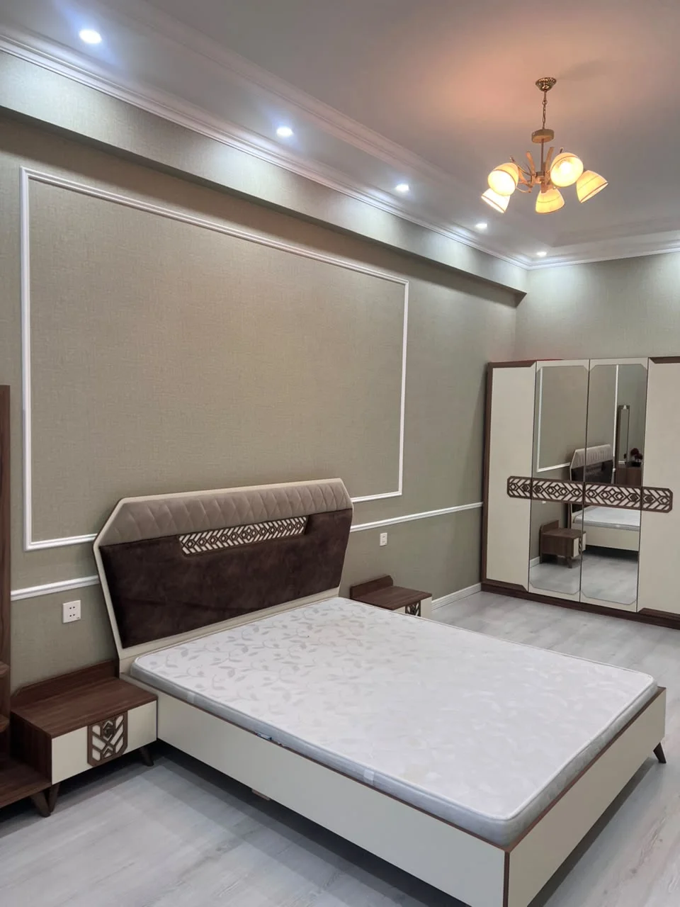 Kirayə 4 otaqlı Mənzil 180 m² Yasamal r.