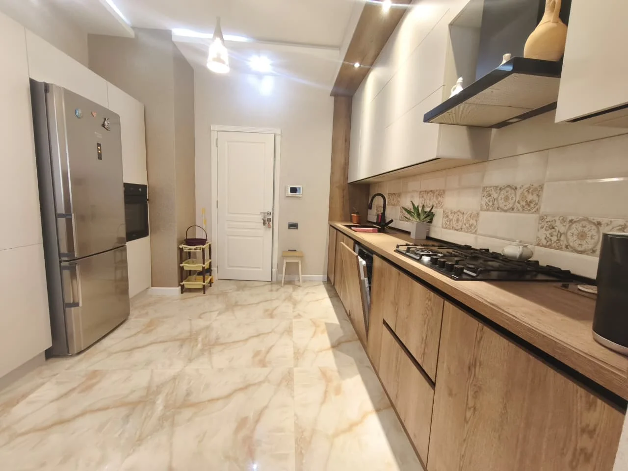Kirayə 3 otaqlı Mənzil 140 m² Nəsimi r. 28 May m. – şəkil 15