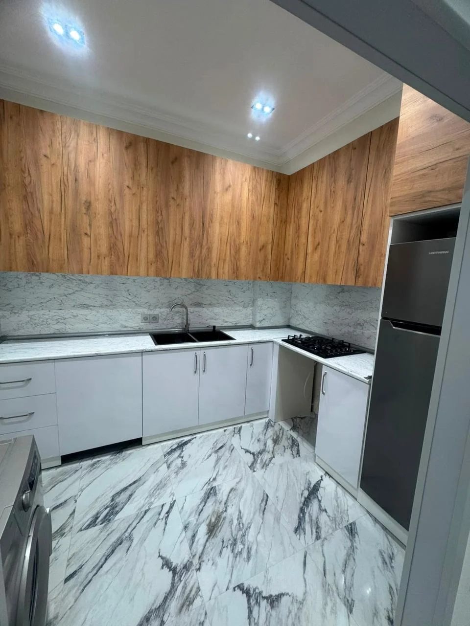 Kirayə 2 otaqlı Mənzil 70 m² Nəsimi r.