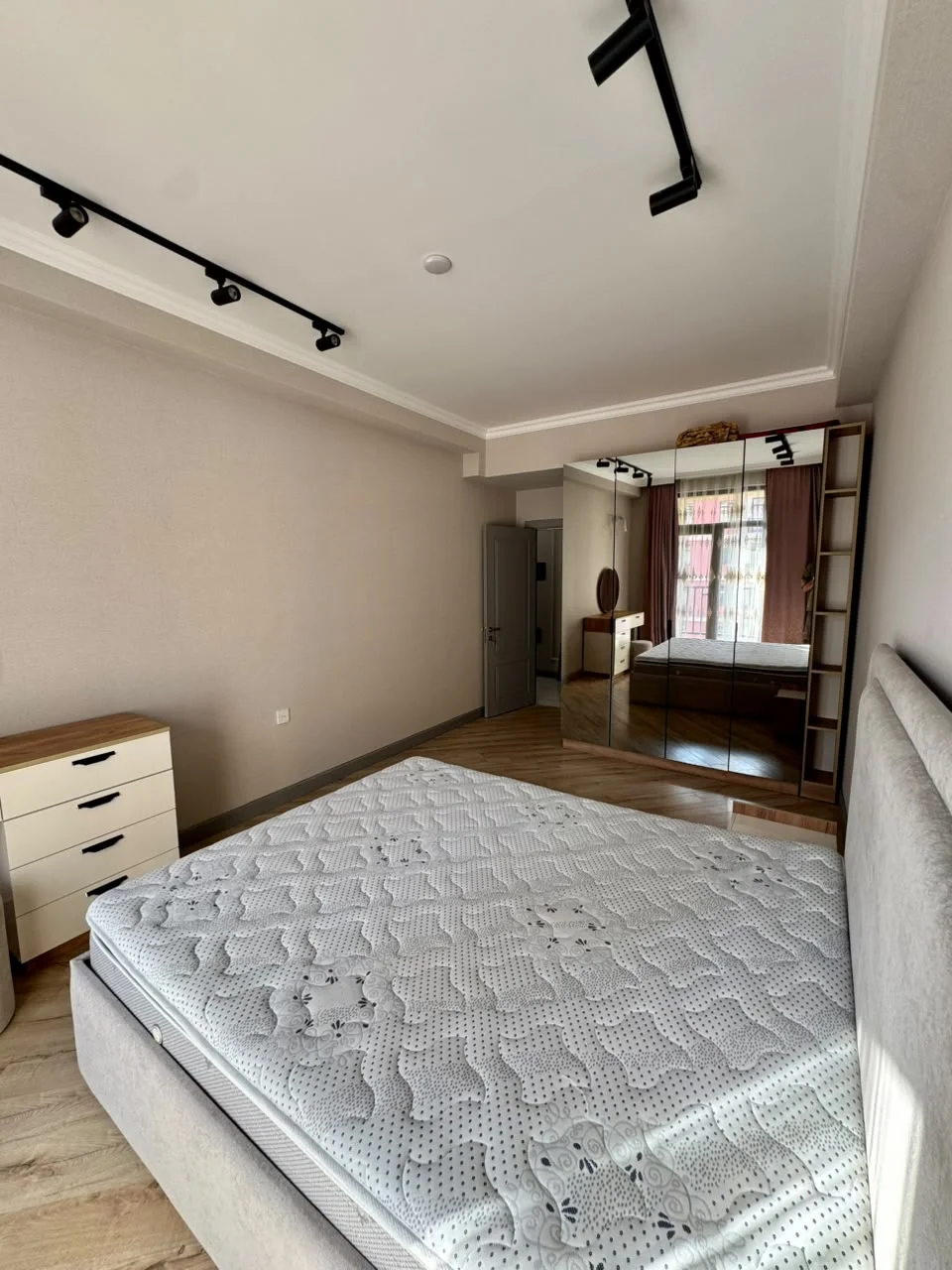 Kirayə 2 otaqlı Mənzil 68 m² Binəqədi r.