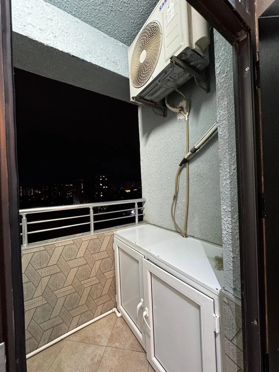 Kirayə 3 otaqlı Mənzil 130 m² Nizami r. Neftçilər m. – şəkil 17