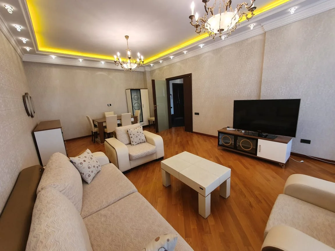Kirayə 2 otaqlı Mənzil 120 m² Nəsimi r.