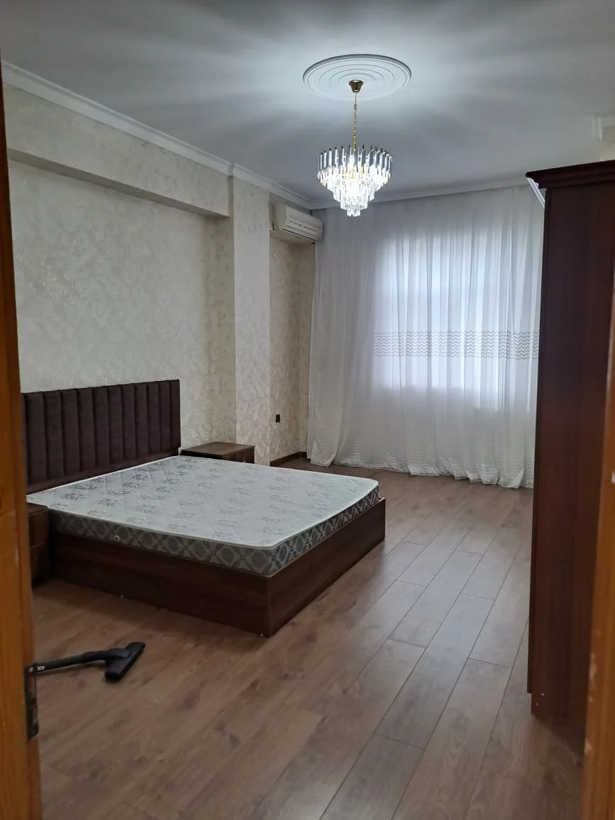 Kirayə 3 otaqlı Mənzil 112 m² Yasamal r.