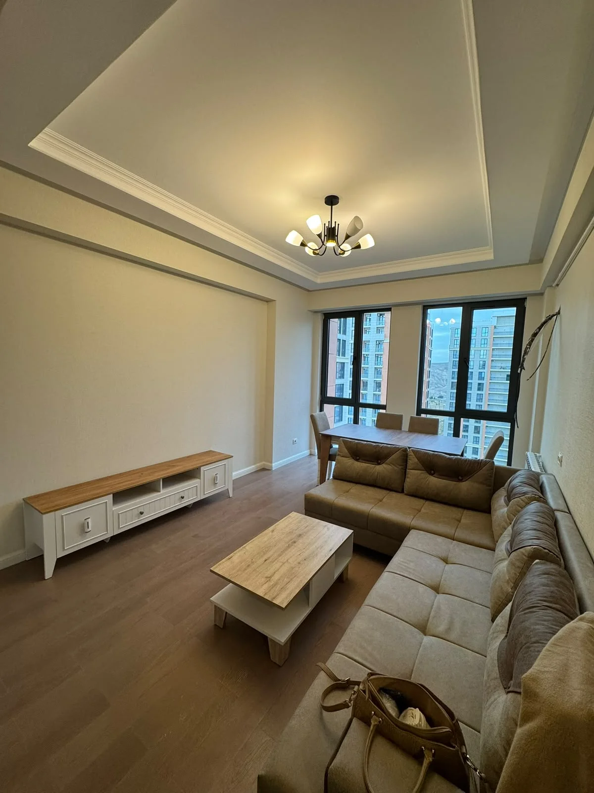 Kirayə 2 otaqlı Mənzil 70 m² Yasamal r. – şəkil 1