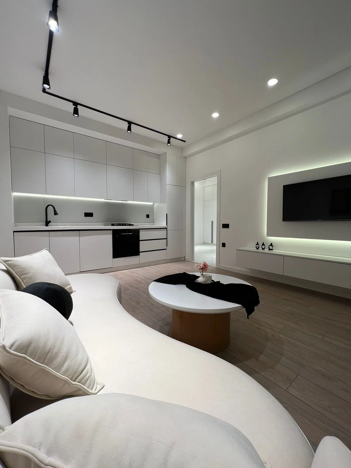 Kirayə 3 otaqlı Mənzil 95 m² Xətai r.