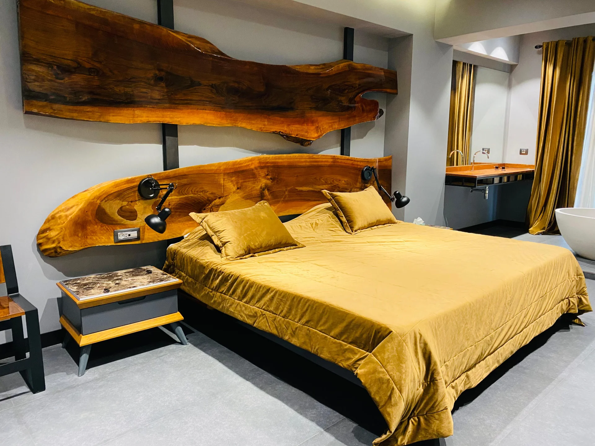 Kirayə 3 otaqlı Mənzil 145 m² Xətai r.