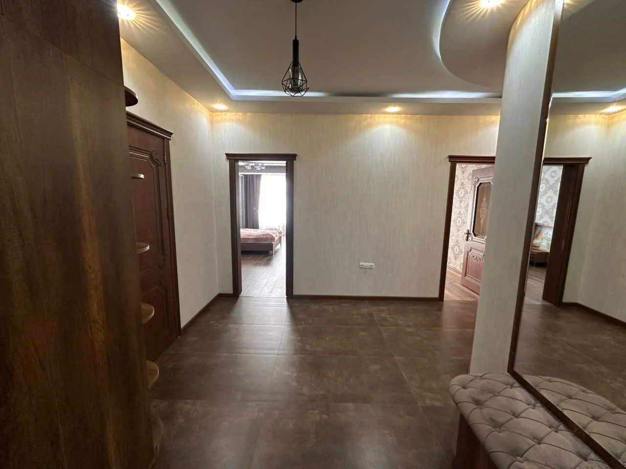 Kirayə 3 otaqlı Mənzil 120 m² Xətai r.