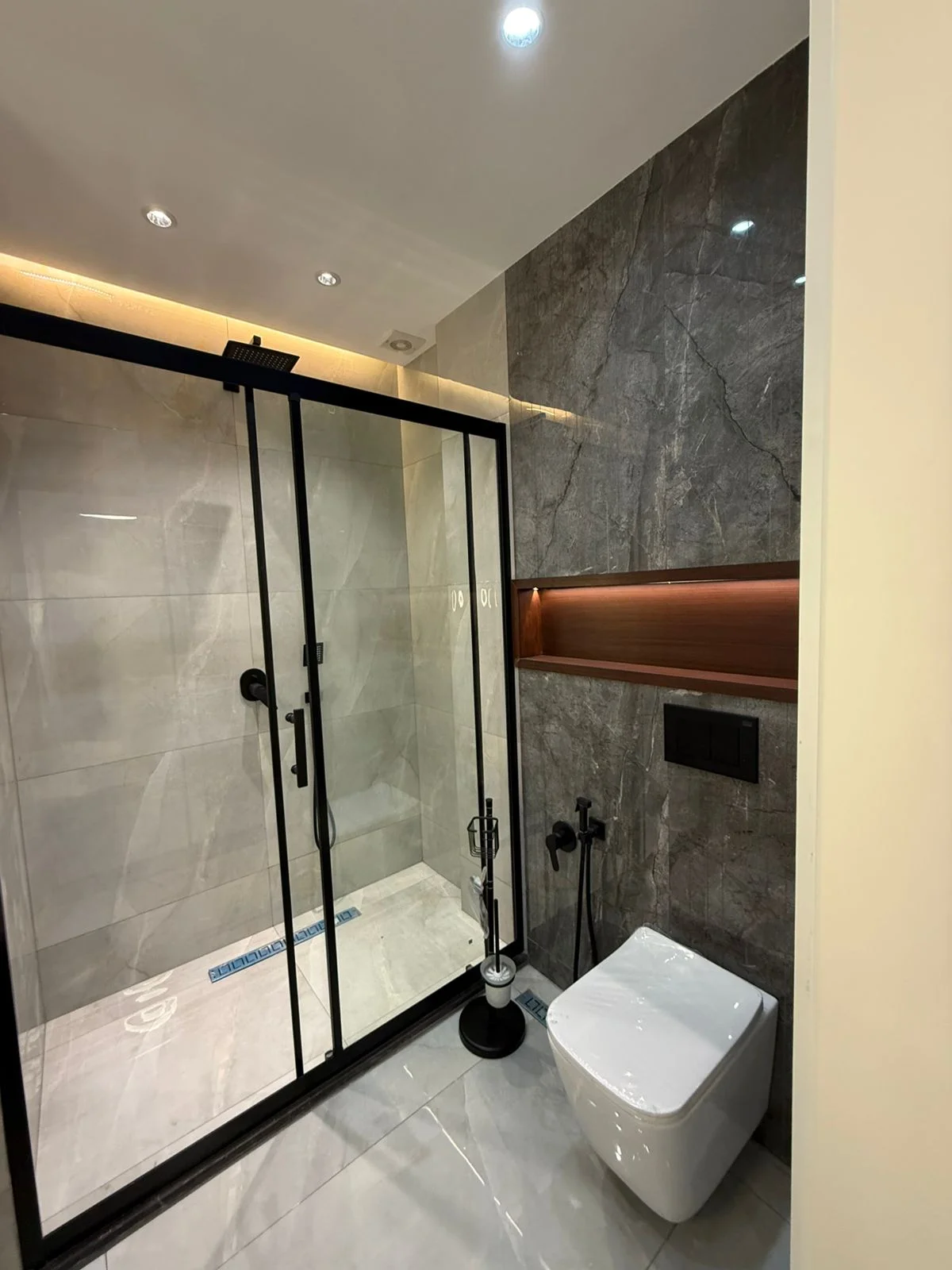 Kirayə 2 otaqlı Mənzil 90 m² Xətai r. Ağ şəhər q. – şəkil 14