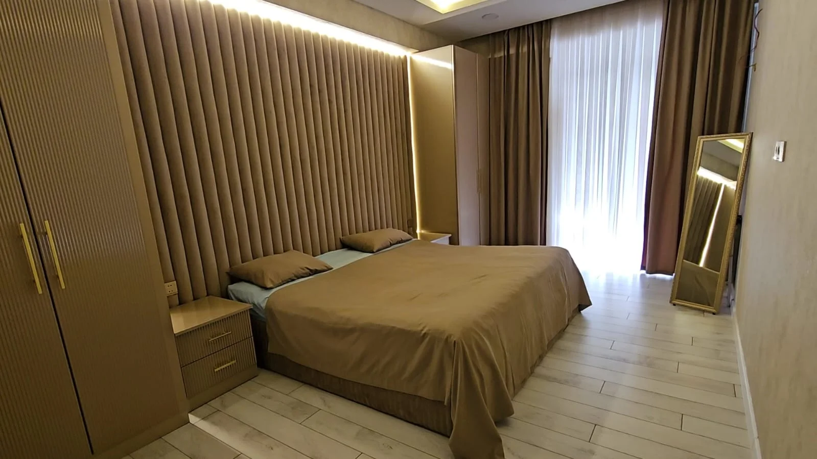 Kirayə 3 otaqlı Mənzil 127 m² Nərimanov r.