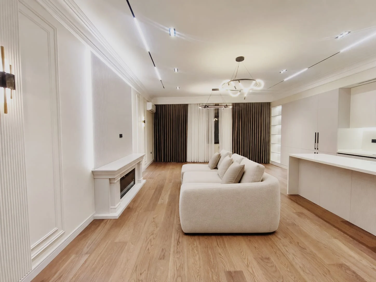 Kirayə 4 otaqlı Mənzil 180 m² Nəsimi r. – şəkil 1