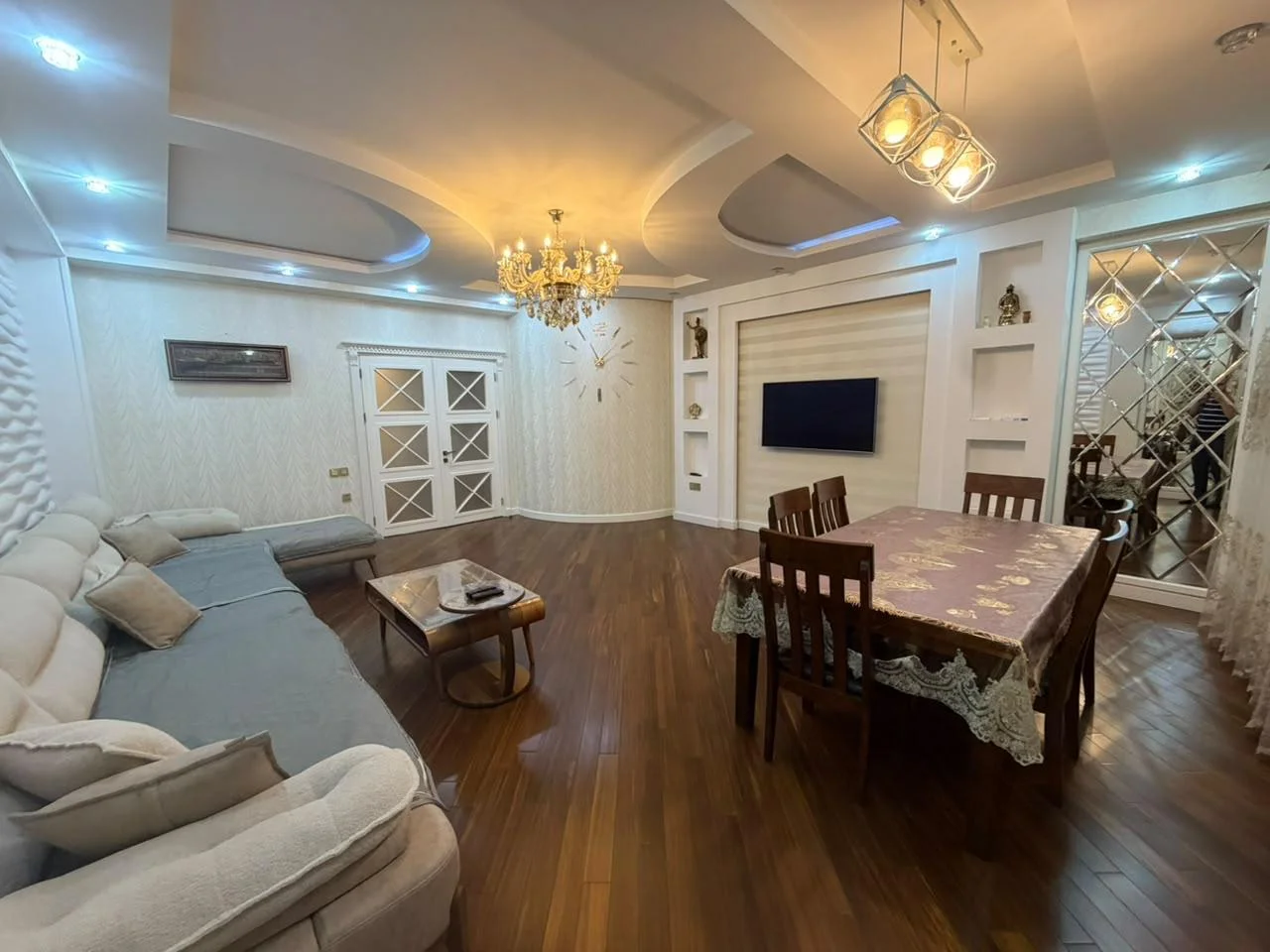 Kirayə 4 otaqlı Mənzil 200 m² Xətai r. Şah İsmayıl Xətai m. – şəkil 2
