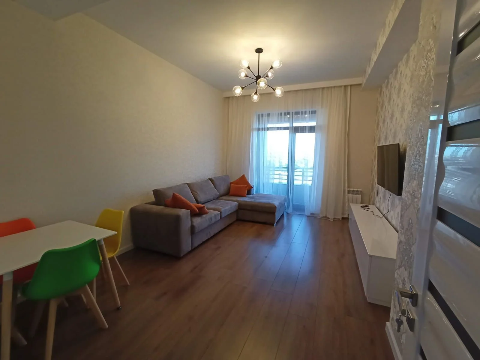 Kirayə 2 otaqlı Mənzil 65 m² Xətai r. Ağ şəhər q. – şəkil 2