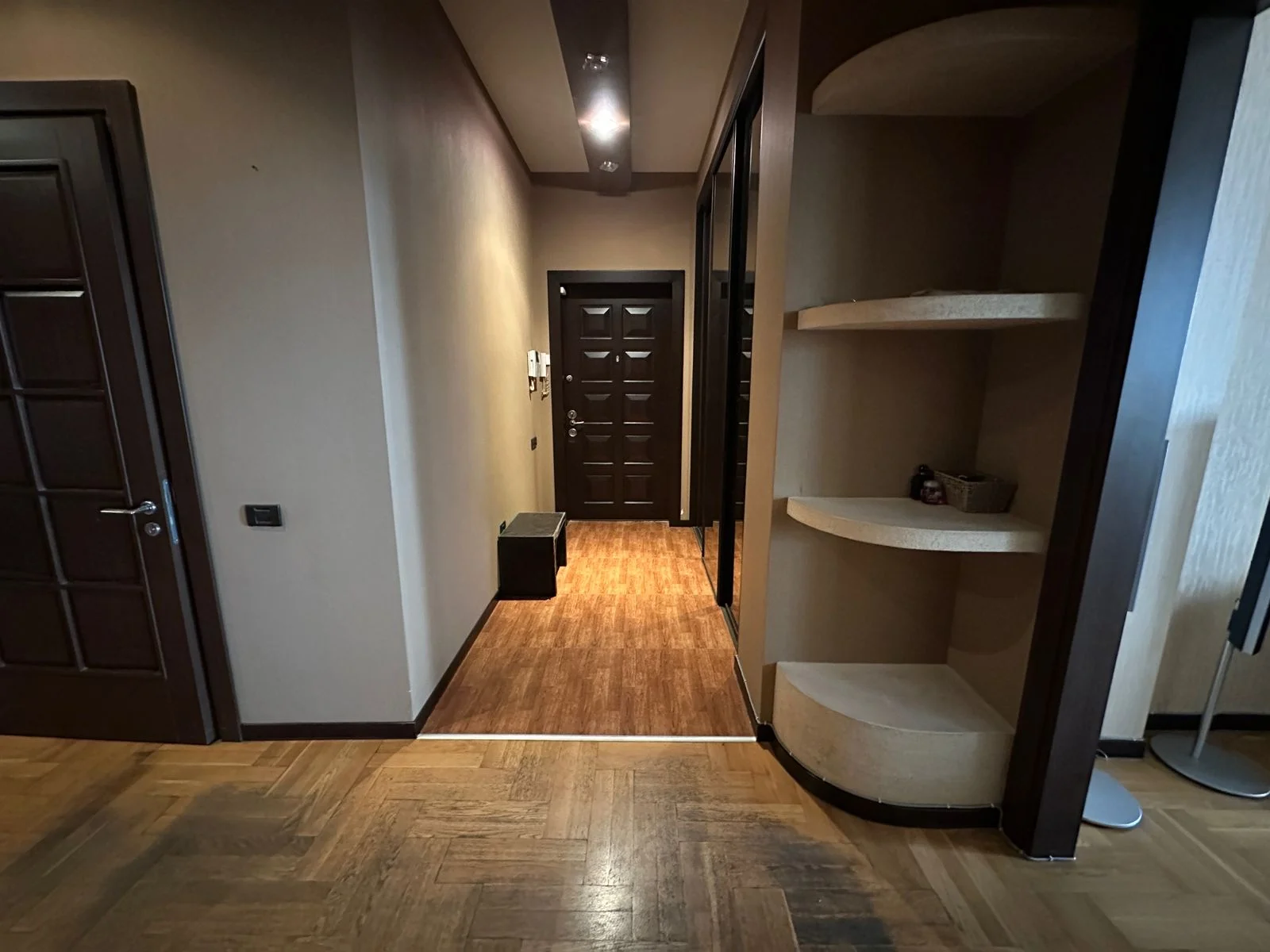 Kirayə 3 otaqlı Mənzil 160 m² Nəsimi r.