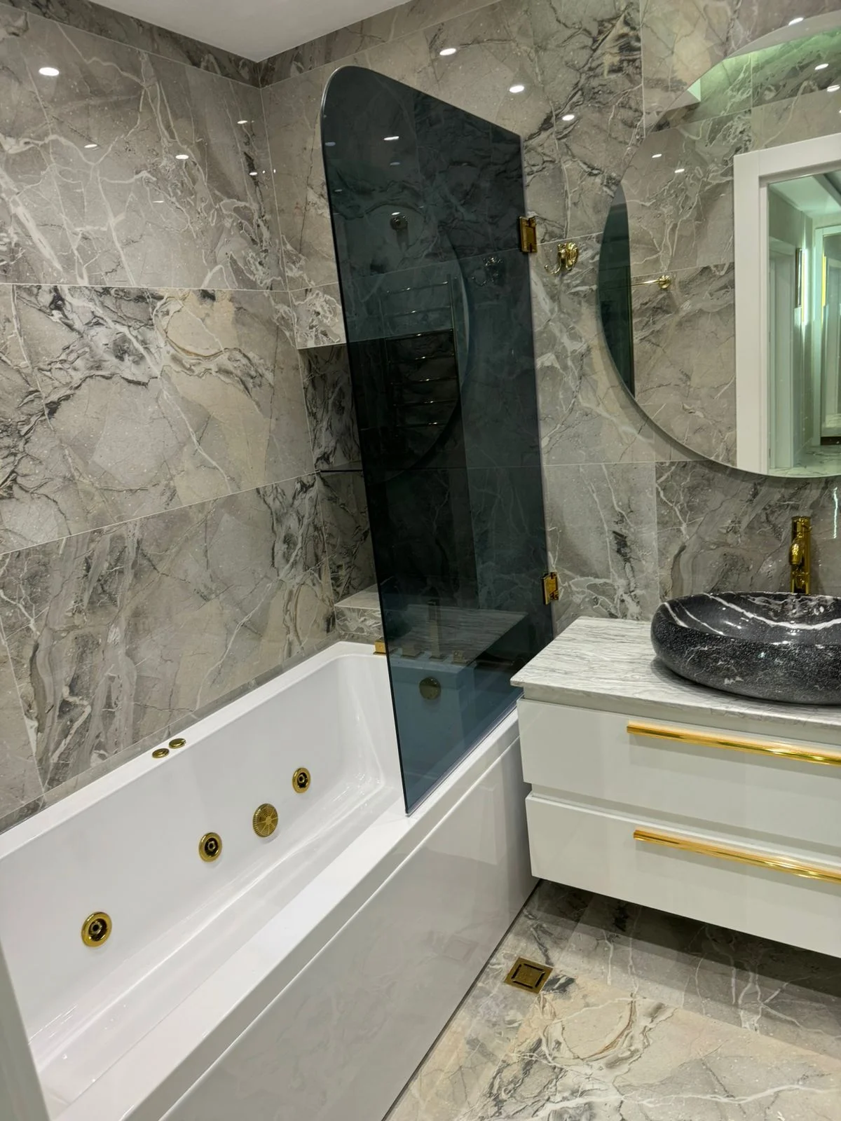 Kirayə 3 otaqlı Mənzil 180 m² Nəsimi r. – şəkil 20