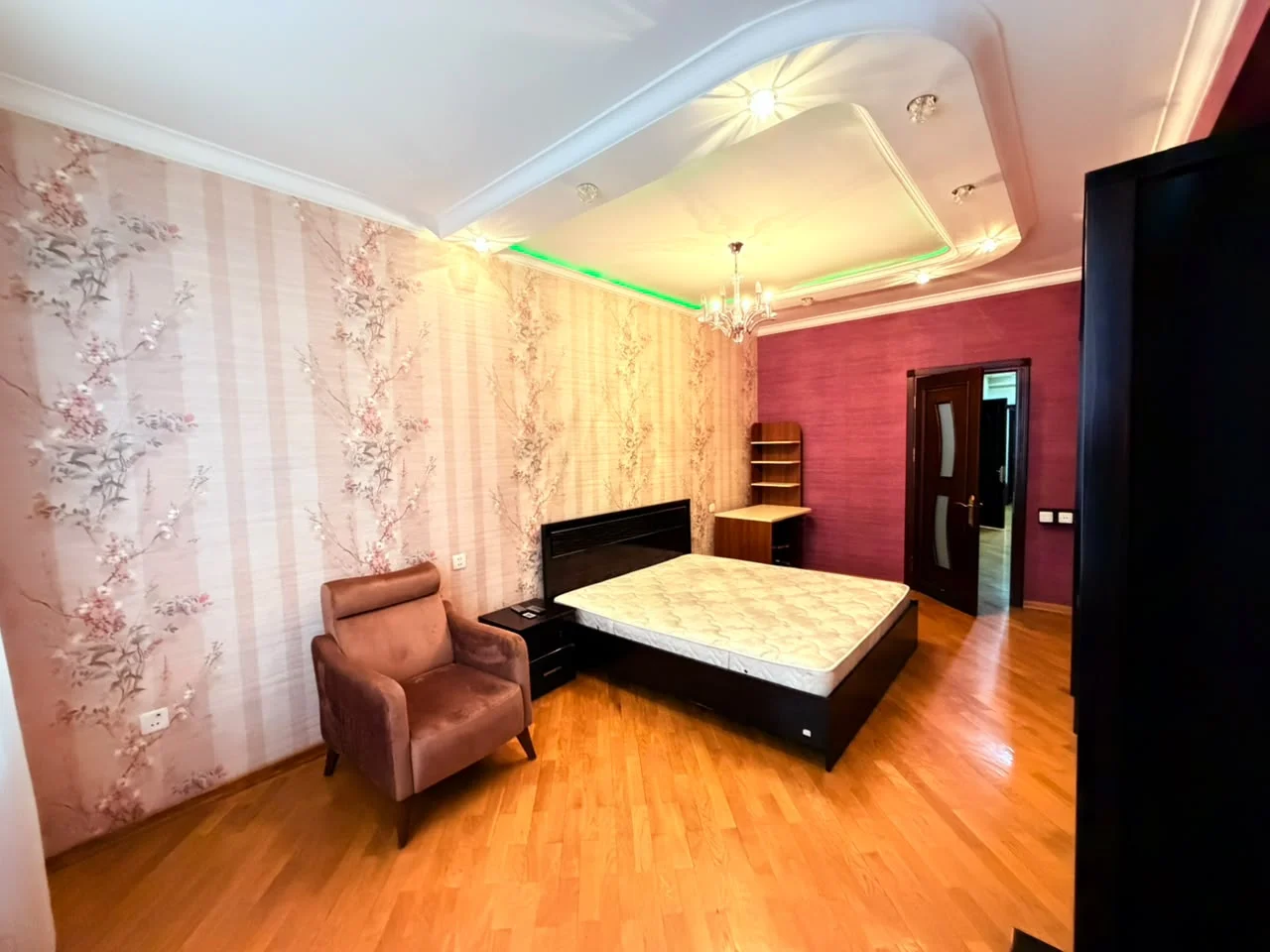 For rent 2-room Apartment 110 m² Nəsimi dist. – şəkil 1