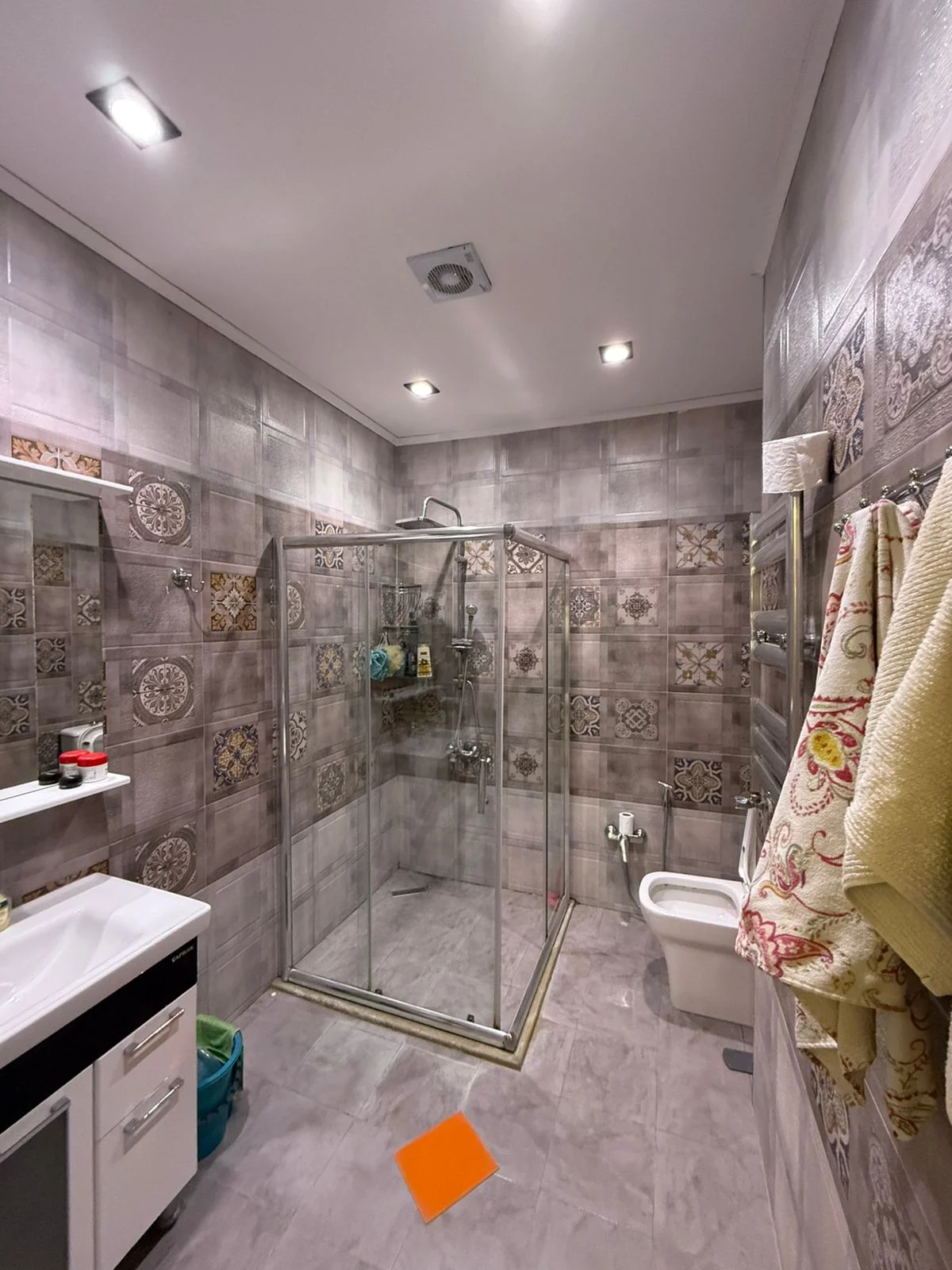 Kirayə 4 otaqlı Mənzil 153 m² Səbail r. Badamdar q. Dərnəgül m. – şəkil 10