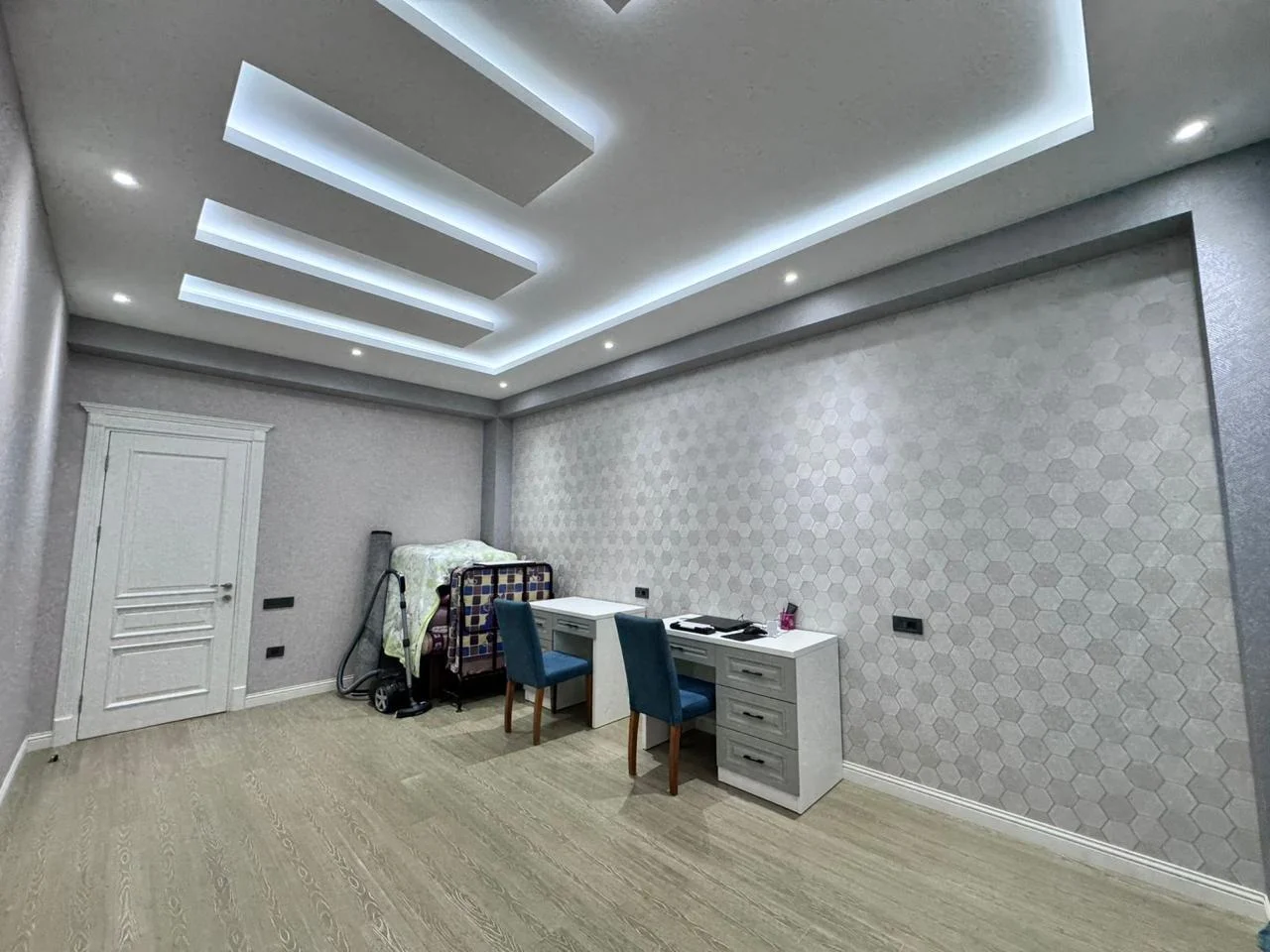 Kirayə 3 otaqlı Mənzil 160 m² Nərimanov r.