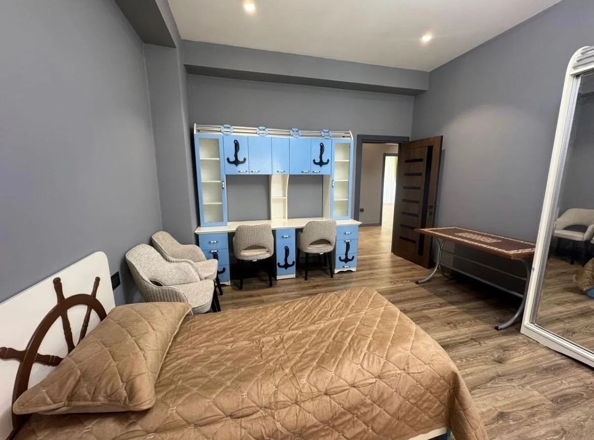 Kirayə 3 otaqlı Mənzil 140 m² Xətai r.