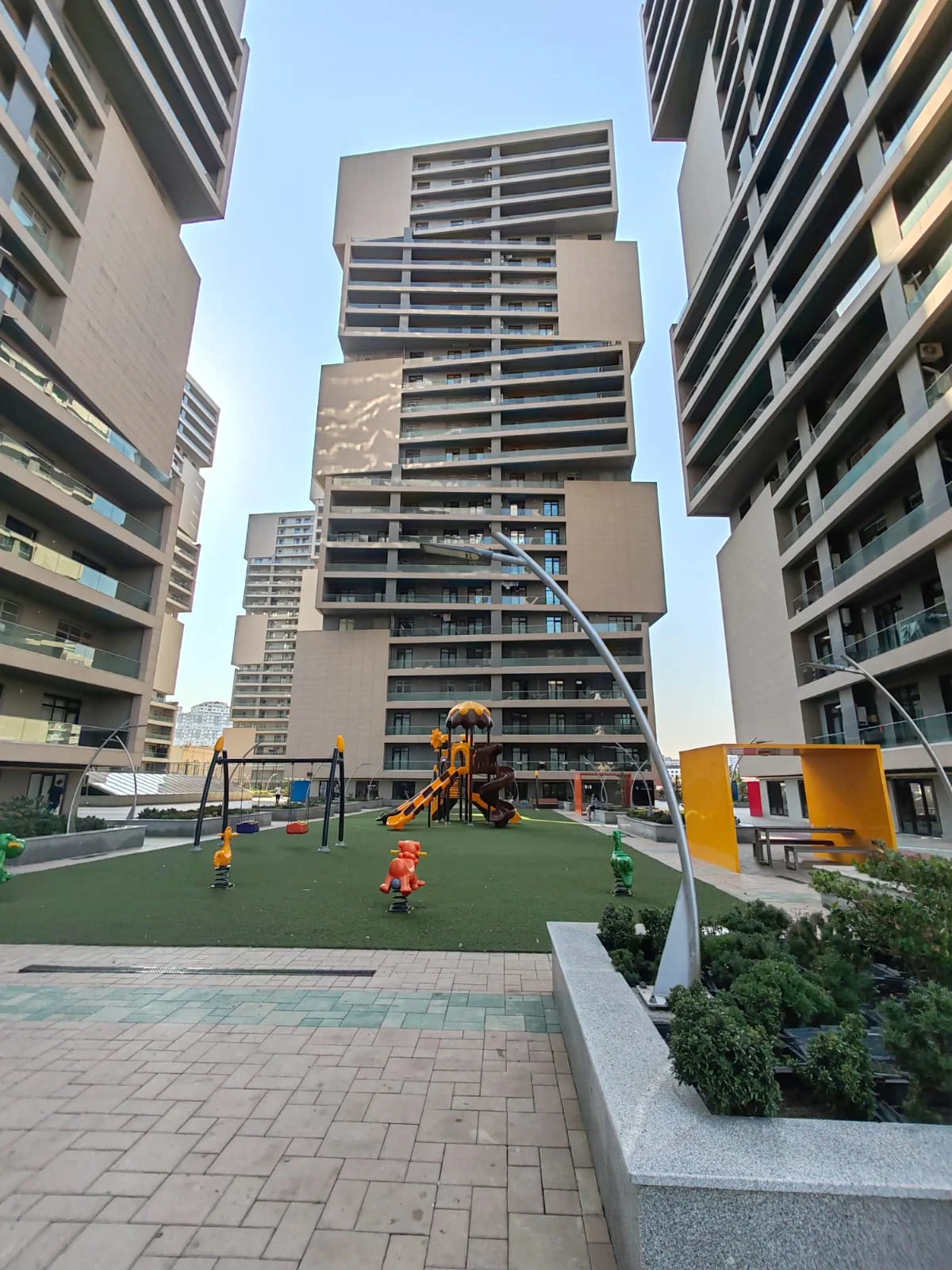Satılır 2 otaqlı Mənzil 100 m² Yasamal r.