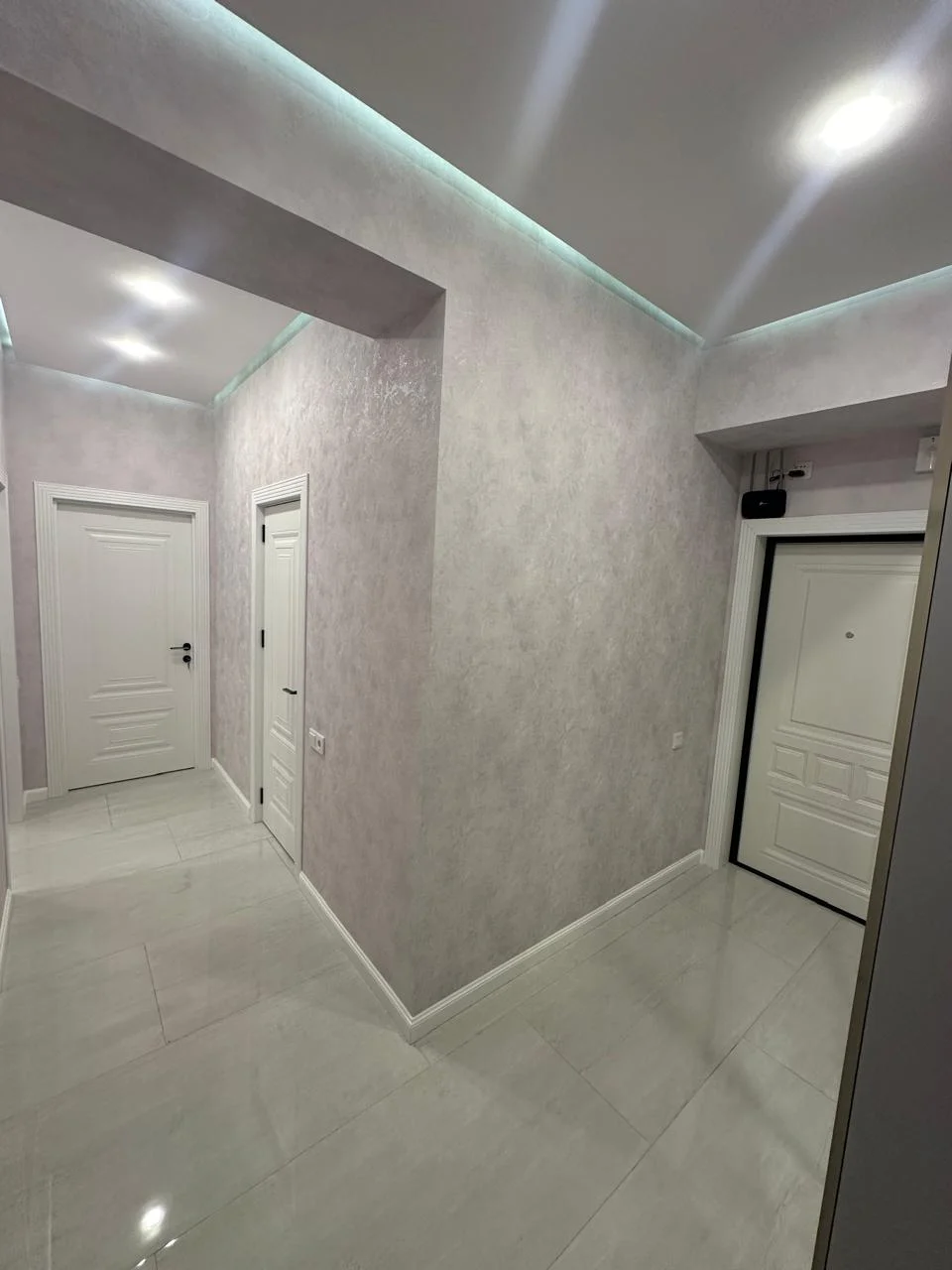 Kirayə 2 otaqlı Mənzil 93 m² Xətai r.