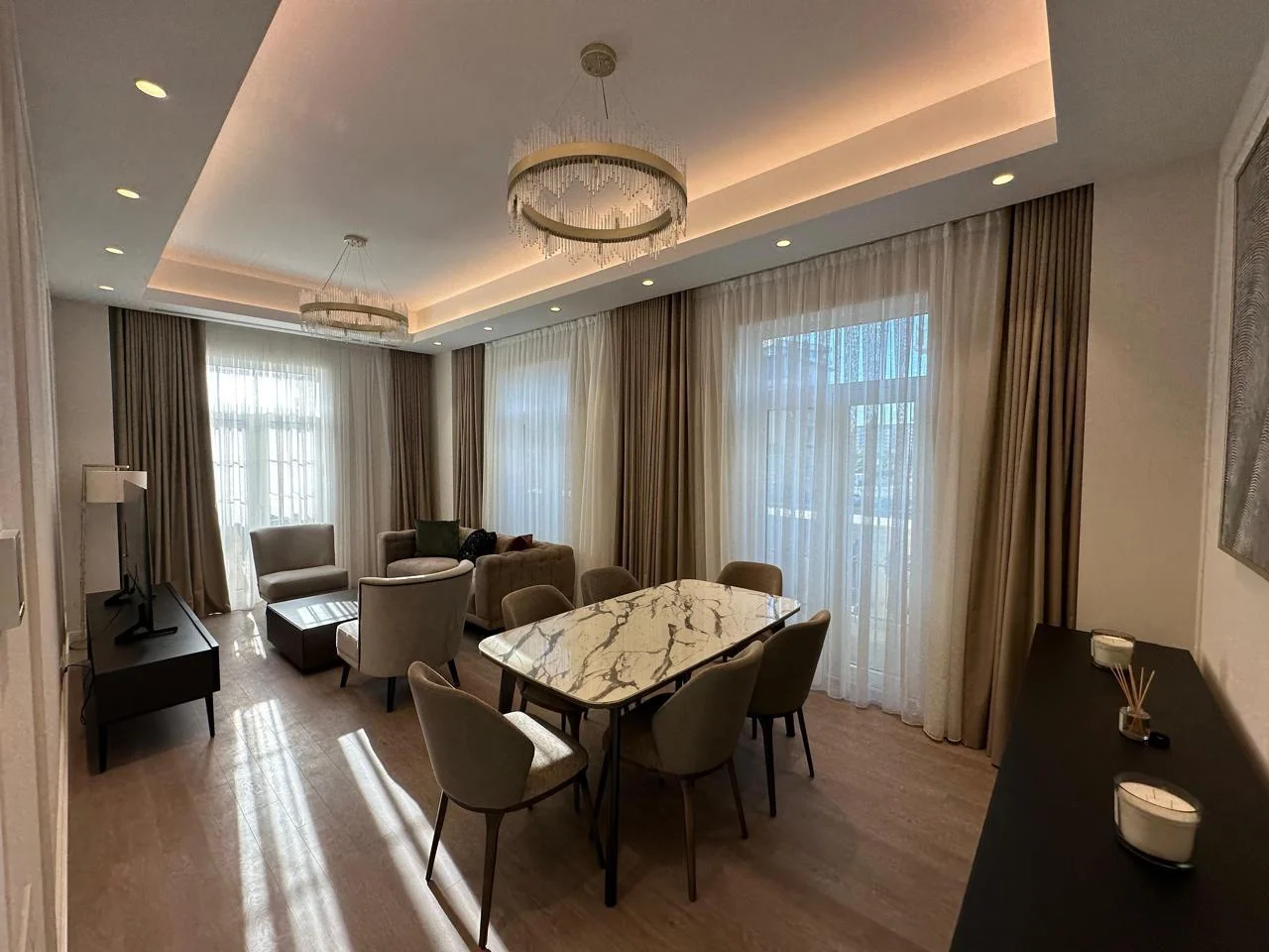 Kirayə 3 otaqlı Mənzil 111 m² Xətai r.