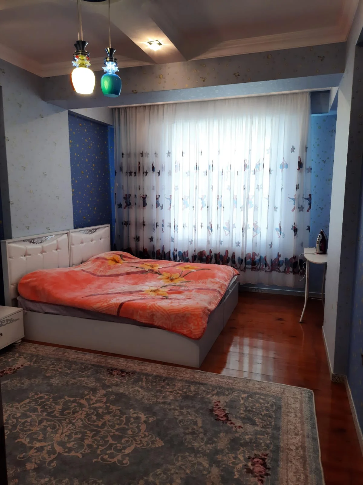 Kirayə 3 otaqlı Mənzil 130 m² Xətai r.
