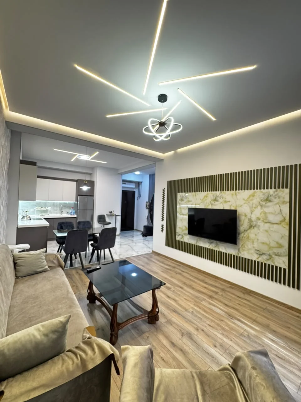 Kirayə 2 otaqlı Mənzil 65 m² Xətai r. Ağ şəhər q. – şəkil 1