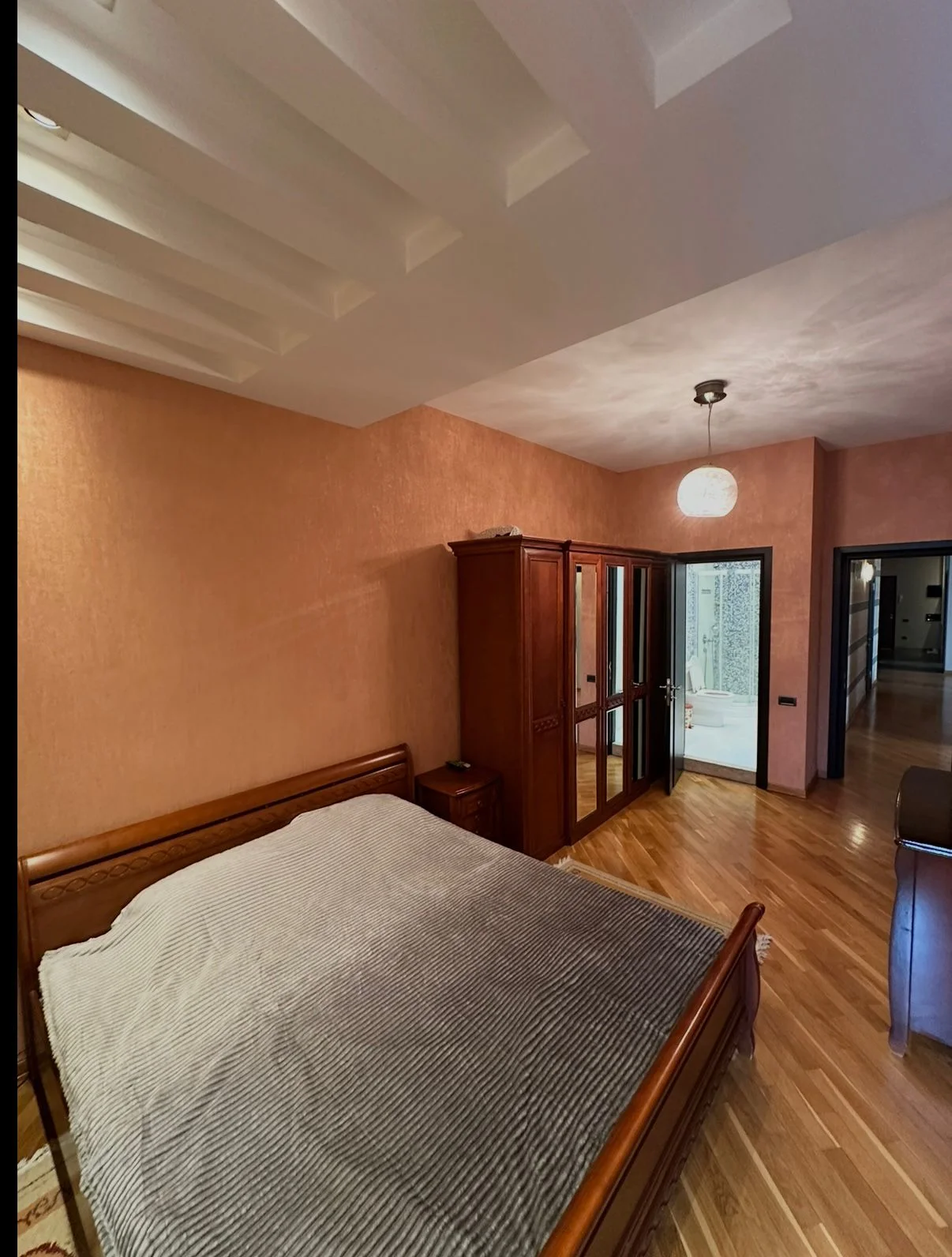 Kirayə 4 otaqlı Mənzil 200 m² Nəsimi r.