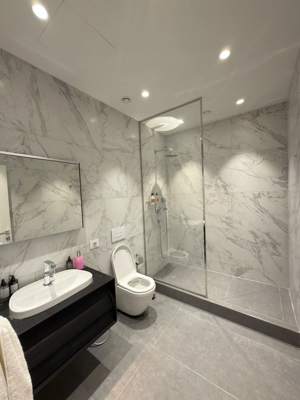 Kirayə 3 otaqlı Mənzil 110 m² Xətai r. Ağ şəhər q. – şəkil 13