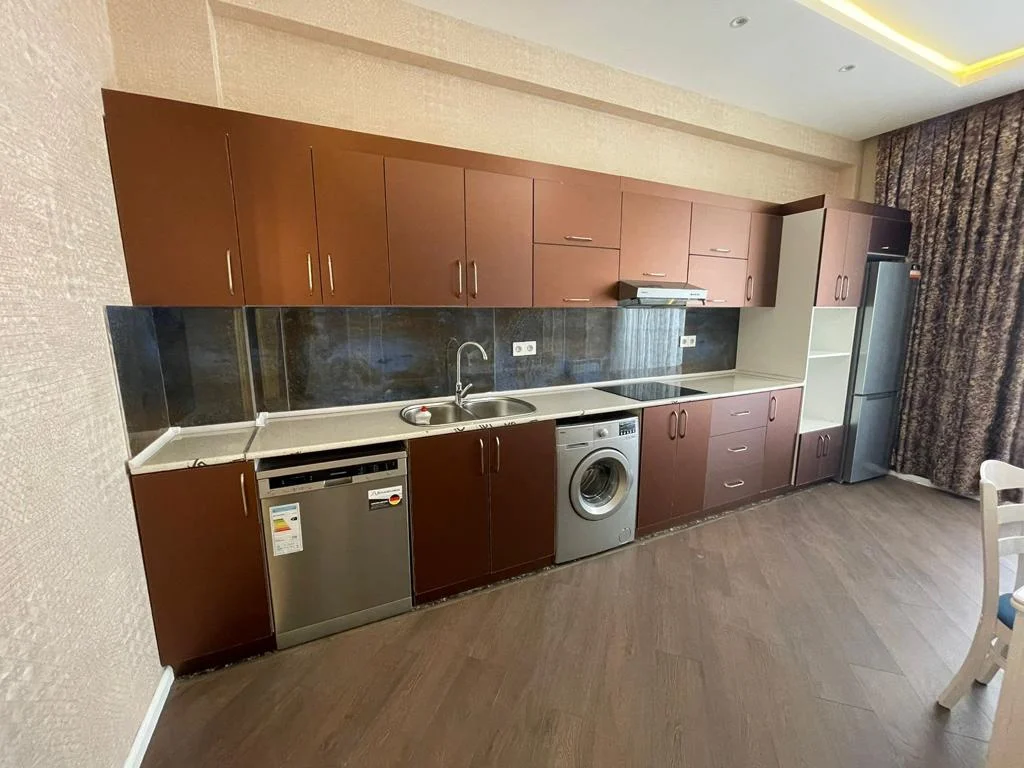 Kirayə 2 otaqlı Mənzil 85 m² Xətai r.