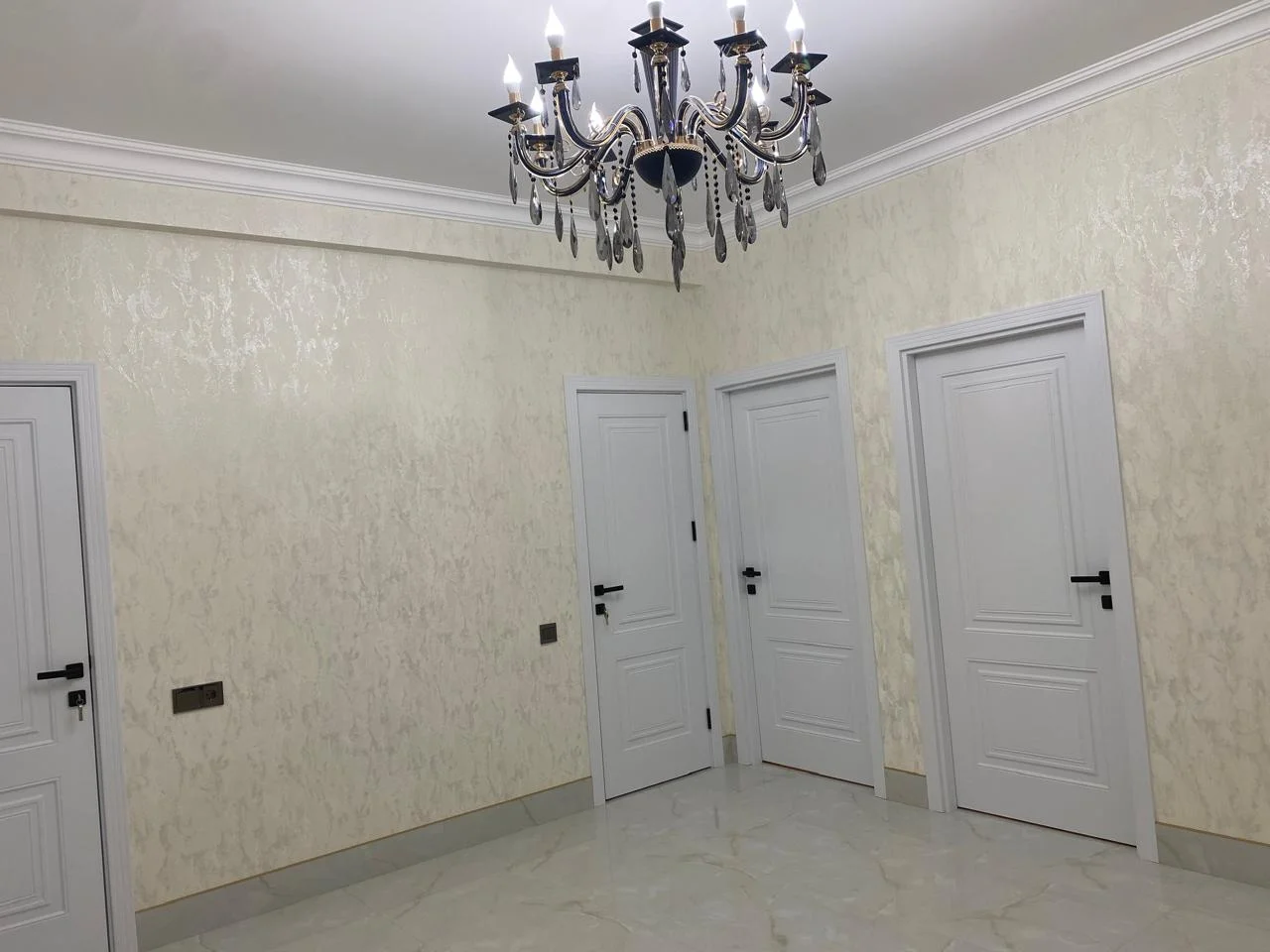 Kirayə 3 otaqlı Mənzil 135 m² Xətai r. – şəkil 1