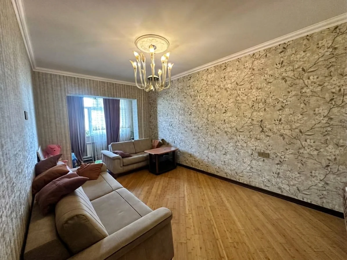 Satılır 5 otaqlı Mənzil 120 m² Xətai r.