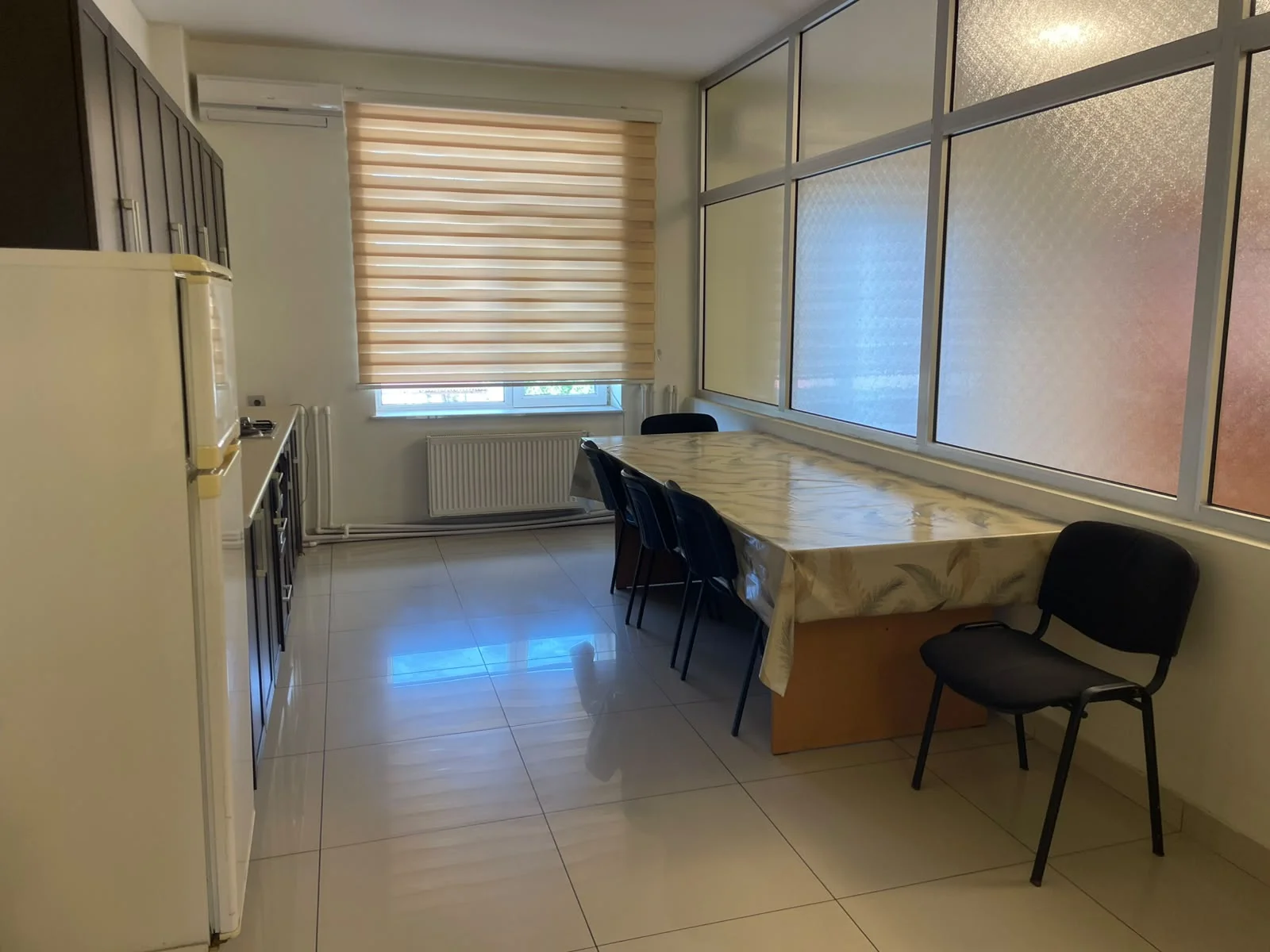 Kirayə 5 otaqlı Ofis 260 m² Nəsimi r.
