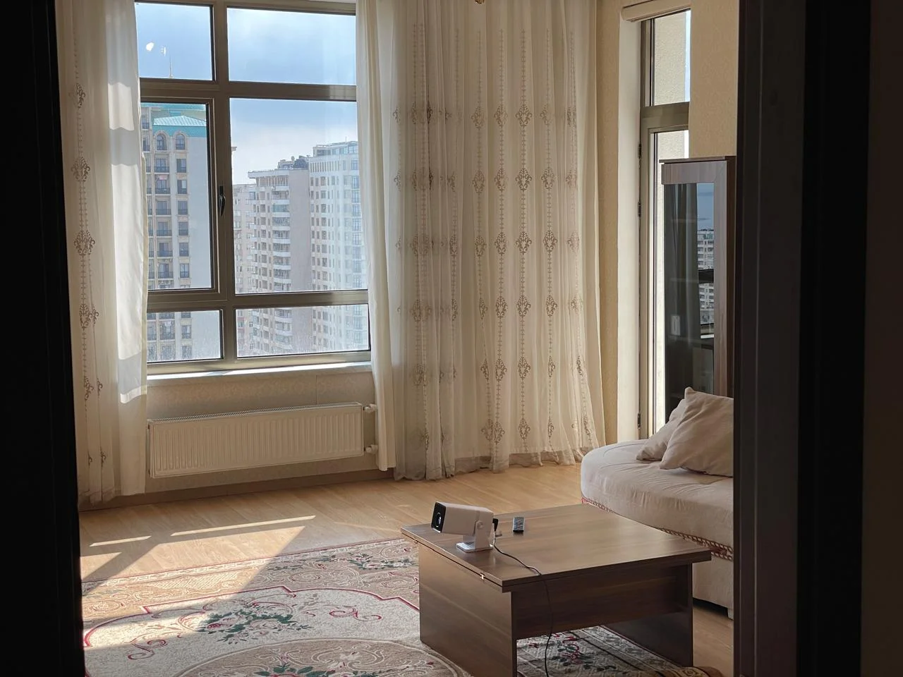 Kirayə 2 otaqlı Mənzil 95 m² Yasamal r. Elmlər Akademiyası m. – şəkil 7