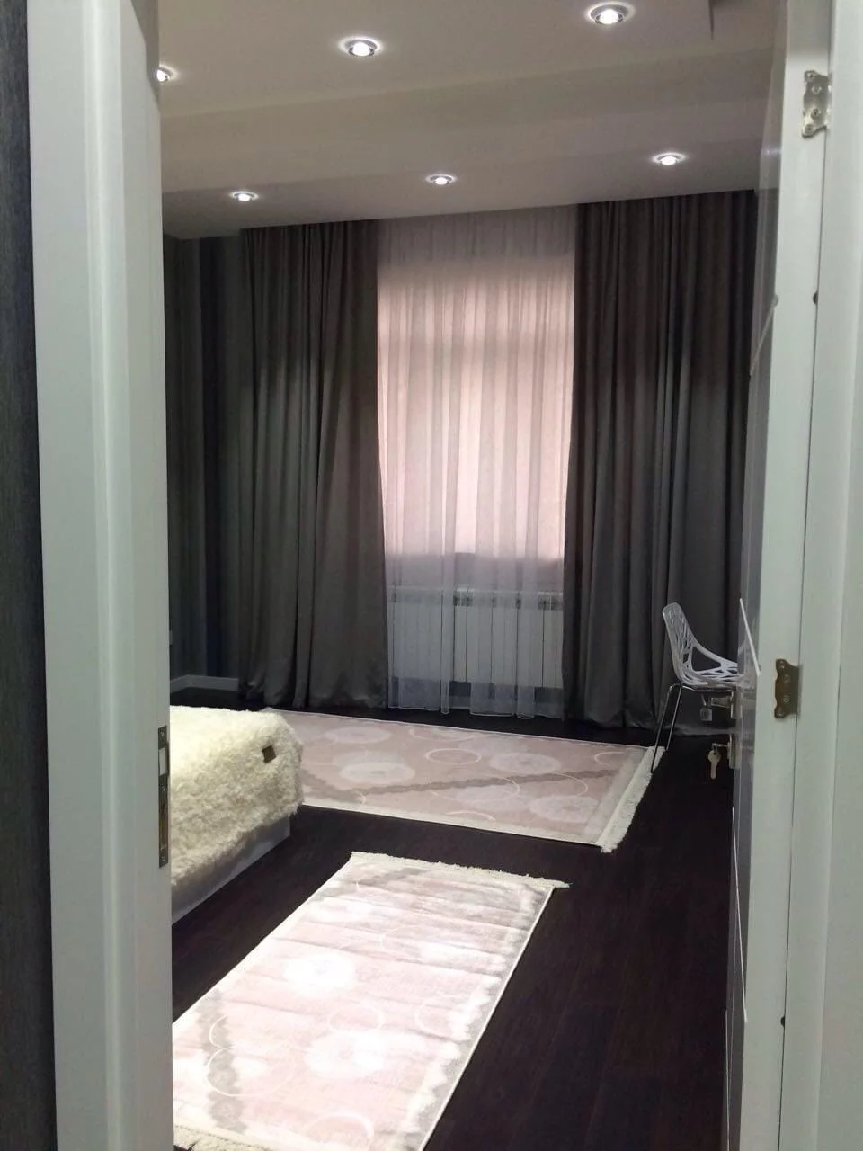 Kirayə 2 otaqlı Mənzil 70 m² Nəsimi r.