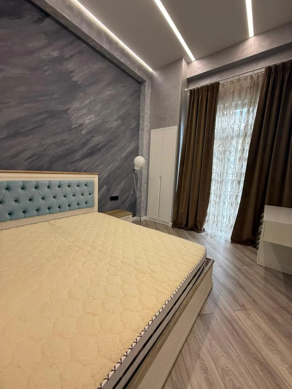 Kirayə 2 otaqlı Mənzil 75 m² Xətai r.
