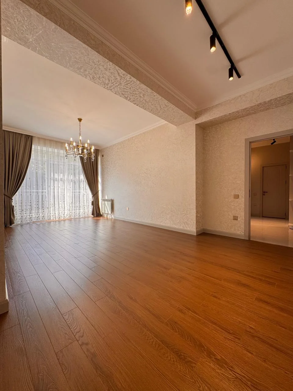 Satılır 2 otaqlı Mənzil 75 m² Yasamal r. – şəkil 1